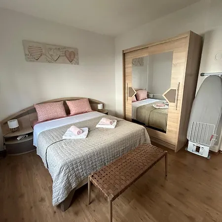 Apartment La Bella 3*