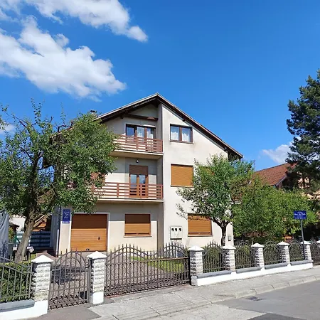 Apartament La Bella 3* *